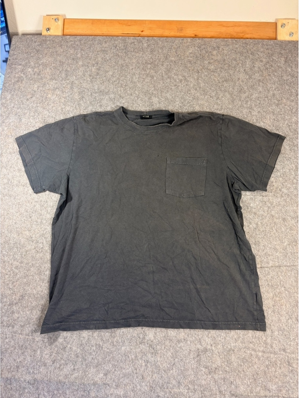 Filson charcoal pocket T-shirt size xl